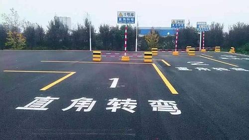 新手如何选驾校不会入坑